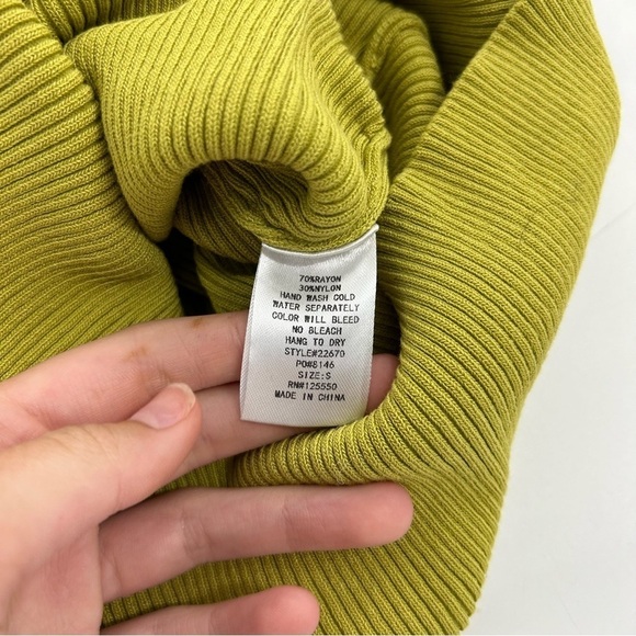 Hera collection Chartreuse Green Rib Ruched Knit Snap Front Shirt Dress Small - Picture 4 of 5